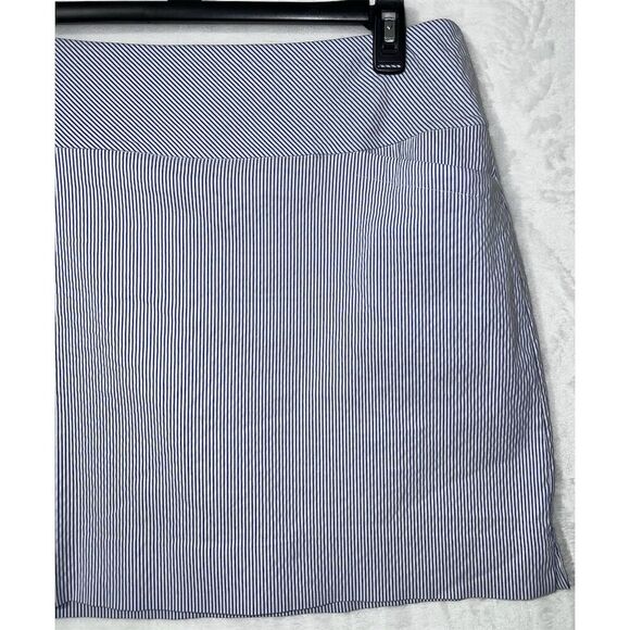 S.C. & Co Women's XL Blue & White Striped Golf Skort with Pockets - Picture 3 of 9